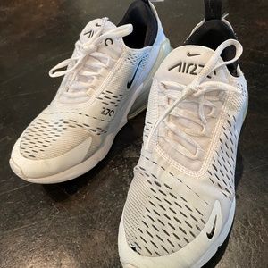 Nike AirMax 270  Womens Size 8.5
